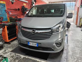 furgone 9 posti o trasporto disabili vivaro