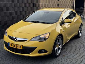opel astra gtc - 1.6 turbo sport geel| leer| clima| navi| cruise| nap