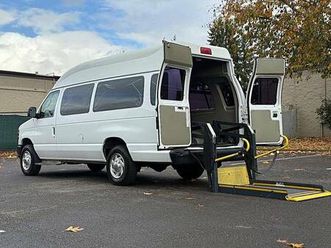 2013 ford e150 - wheelchair van / handicap van! handicap van