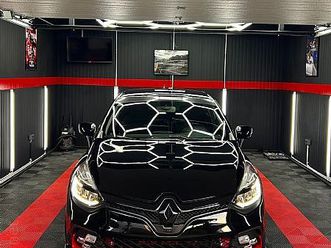 renault clio 4 r.s trophy akrapović