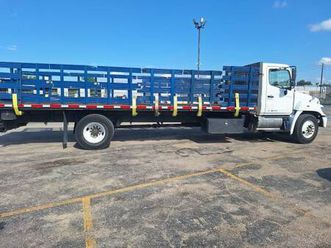 2018 hino 268 - 28’ flat bed truck with liftgate