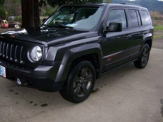 2017 jeep patriot 75th anniversary edition,102k miles,sunroof,leather,