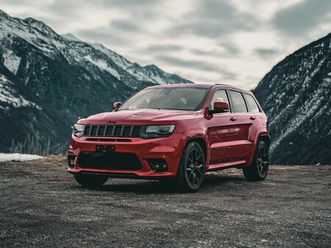 grand cherokee 6.4 v8 hemi srt8 automatic