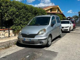 yaris verso unico proprietario - leggere bene