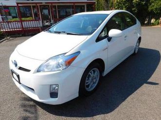 2010 toyota prius iii hatchback blizzard pearl