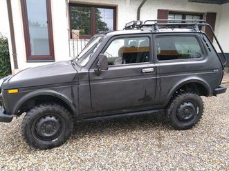 lada niva 1,7 i ( restlos reduziert)