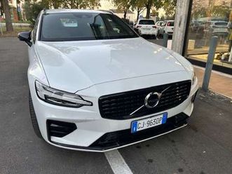 v60 2.0 b4 r-design auto