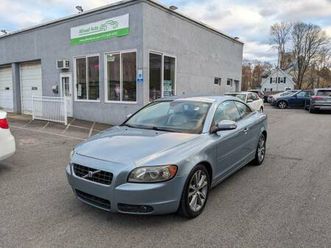 2010 volvo c70 t5, hardtop convertible.