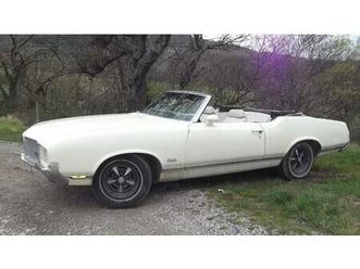 1971 oldsmobile cutlass beige automatique, 3 vitesses con...