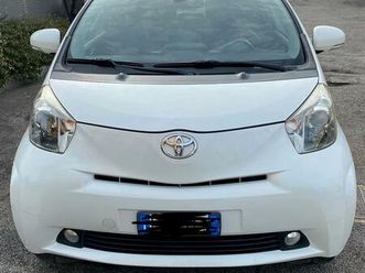 toyota iq 1.0 vvt-i multidrive high collection