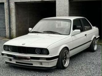 ② bmw e30 316i — bmw — 2ememain
