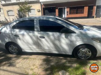 vendo prisma 2017 con gnc soy titular