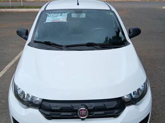 vendo 2 carros particular: fiat mobi 2019/2019 km 72.000 fiat uno 2014/2015 km 90.300