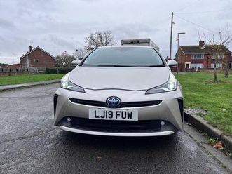 1.8 vvt-h active hatchback 5dr petrol hybrid cvt euro 6 (start/stop) (122 ps)