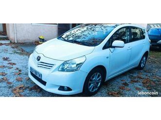 toyota verso skyview