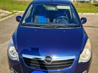 véhicule opel agila