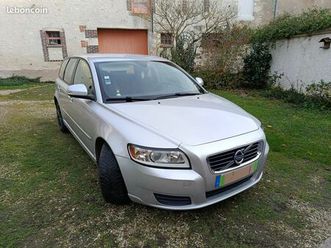 volvo v50 d2 année 2011