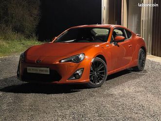 toyota gt86 coupe 2.0 200 cv | carnet entretien - factures