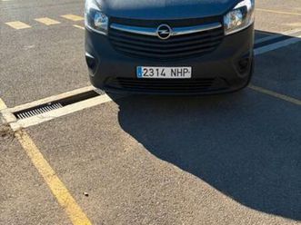 opel vivaro 1.9d - combi 1.5 d 120 l2h2