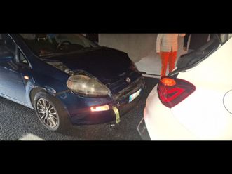 auto punto incidentata solo davanti