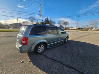2009 chrysler town and country