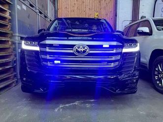 landcruiser 4.6i v8 premium 7pl.