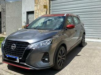 kicks x-play - excelente - permuto - financio