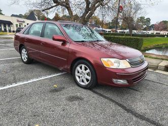 2000 toyota avalon xls low miles garage kept