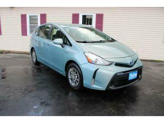 2017 toyota prius v three