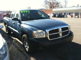 2005 dodge dakota st