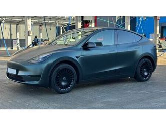 tesla model y hinterradantrieb, sonderfarbe, sr rwd
