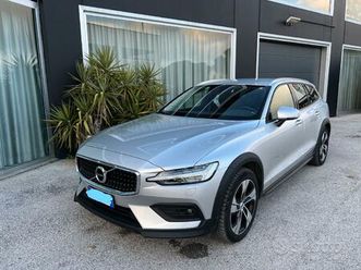 volvo v60 cross country d4 190cv awd business plus