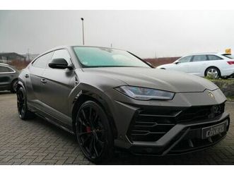 lamborghini urus 4.0 v8 akrapovic/4-sitzer/23