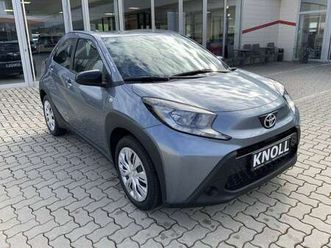 toyota aygo x play
