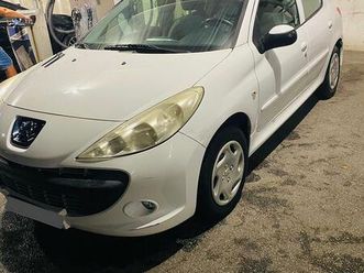 ◊macchina peugeot 206+