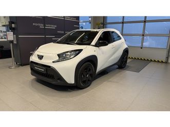 1,0 vvt-i play, approved turva 12 kk, adaptiivinen vakp.säädin, peruutuskamera