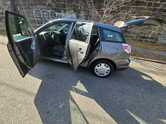 2006 toyota matrix, nice looking! runs great!130k hi-way miles