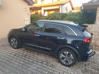 kia e-niro 64 kwh evolution del 2021 usata a trieste