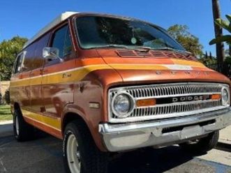 1975 dodge b200