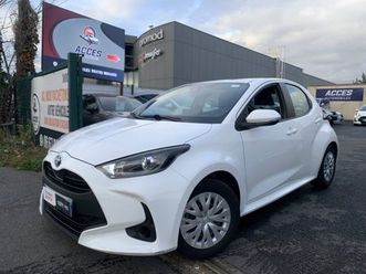 toyota yaris iv 116h dynamic business 5p + programme beyond zero academy my21