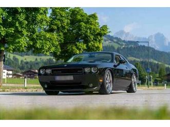 dodge challenger 6,1l srt 8