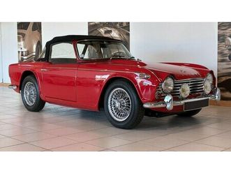 1966 triumph tr4 rouge manuel, 4 vitesses conduite à gauc...