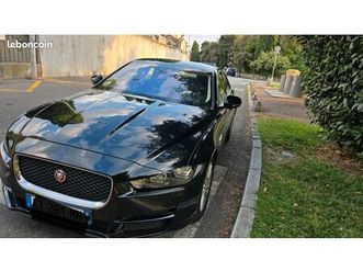 voiture jaguar xe