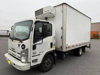 *for sale*: 2014 isuzu npr 14 ft. refrigerated truck - $14900