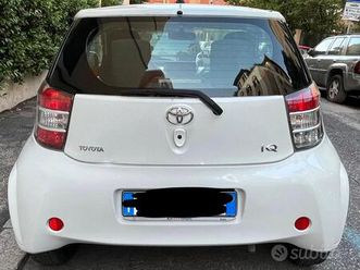 toyota iq 1.0 sol cvt navigatore