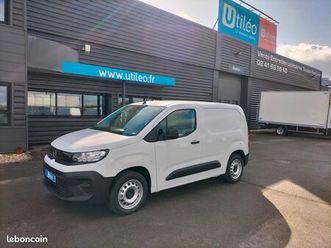 nouveau citroen berlingo van m 100ch/ plancher + capiton bois/ 3 places/ dispo immediate