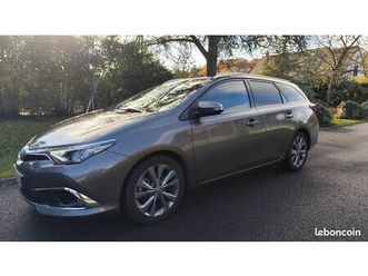 toyota auris touring