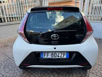 aygo ii 2014 5p 1.0 x-play my15
