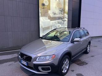 volvo xc 70 xc70 d5 awd summum
