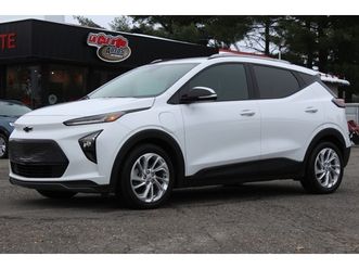 2023 chevrolet bolt euv lt